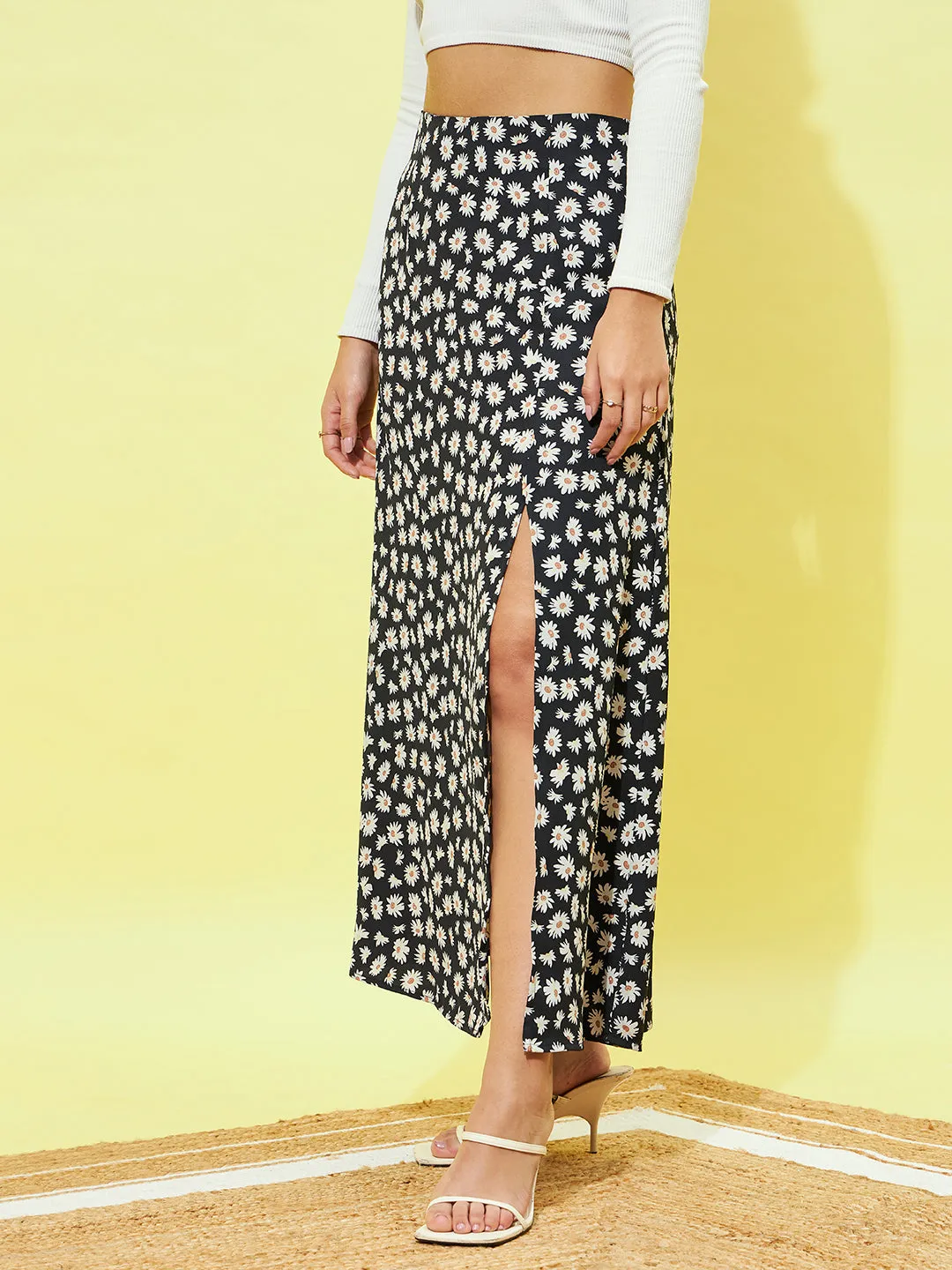 Berrylush Women Black & White Floral Printed High-Rise Waist Straight Hem Thigh-High Slit A-Line Maxi Skirt