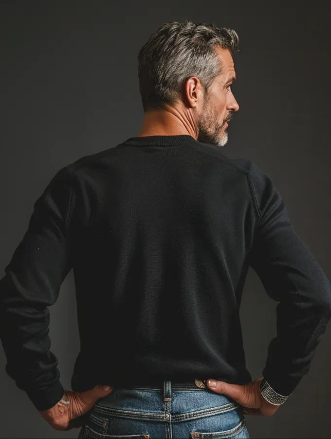 DAD LEGEND SWEATER - BLACK