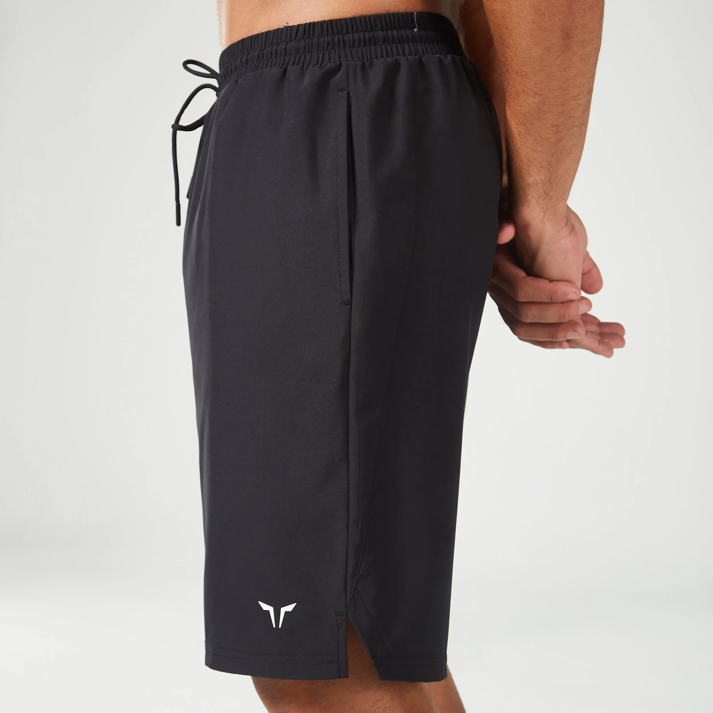 Essential 9" Shorts 2.0 - Black