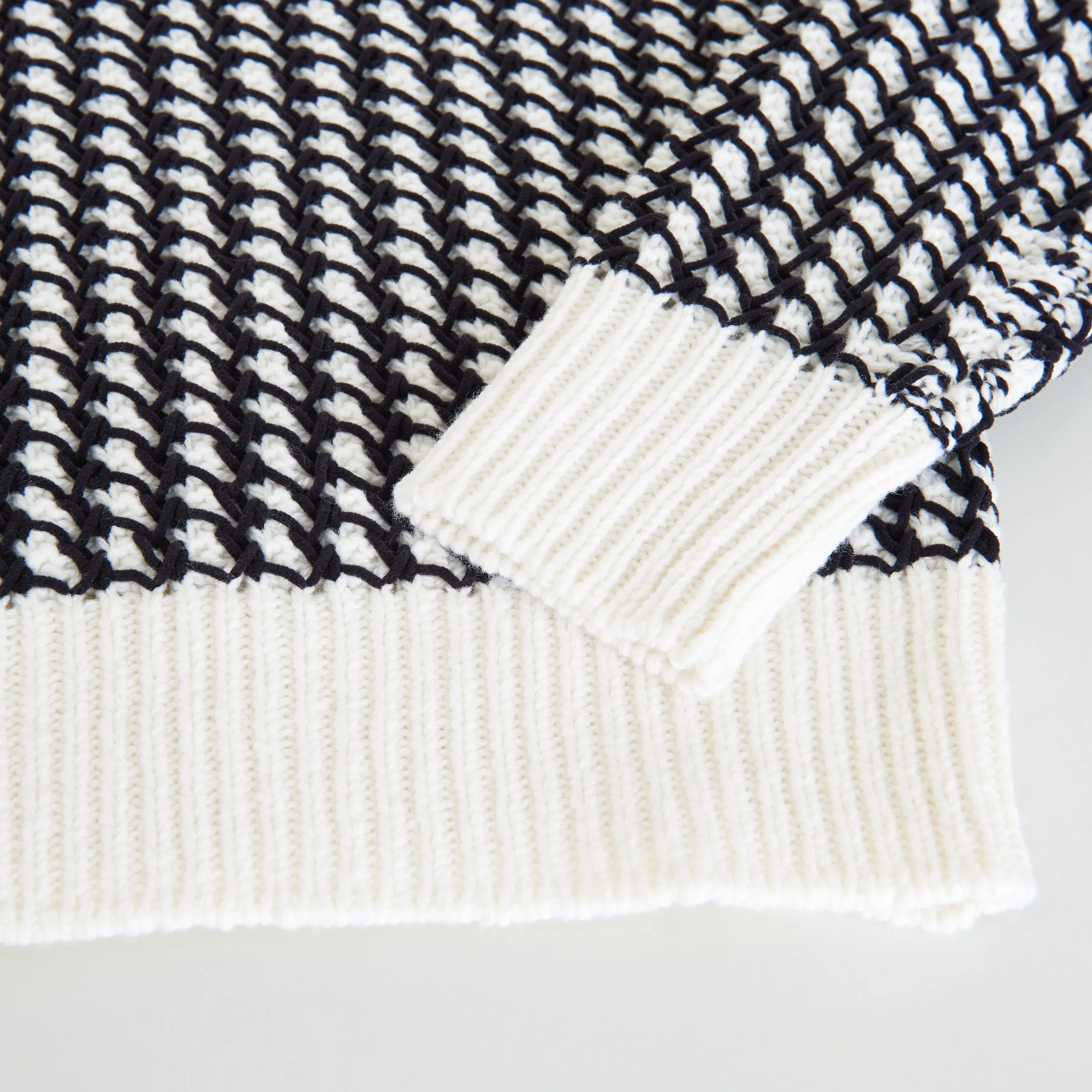 Knitted Mesh Sweater In White & Black Wool Blend