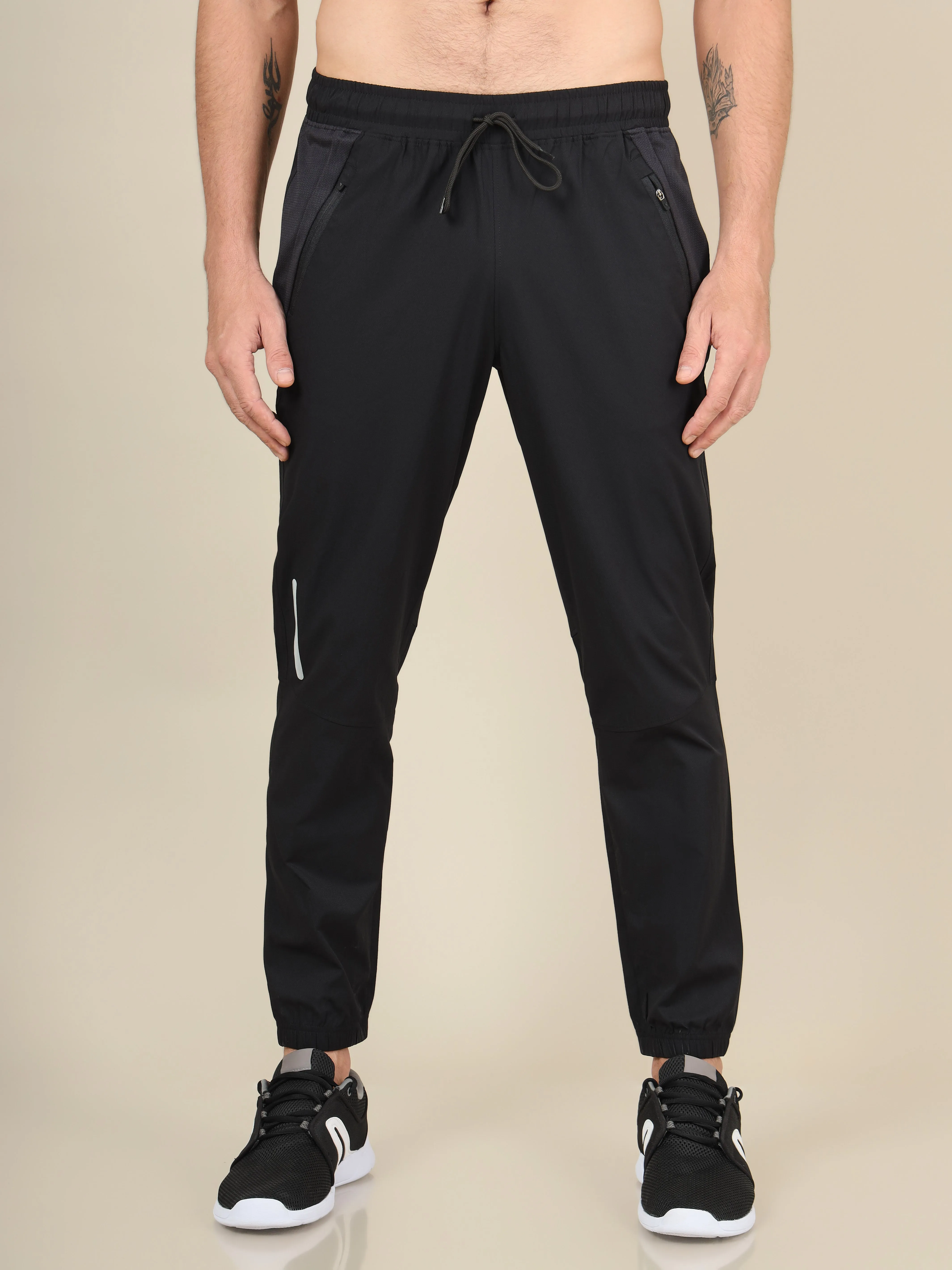 Men Colorblock Slim Fit Joggers with TECHNOLITE STRETCH