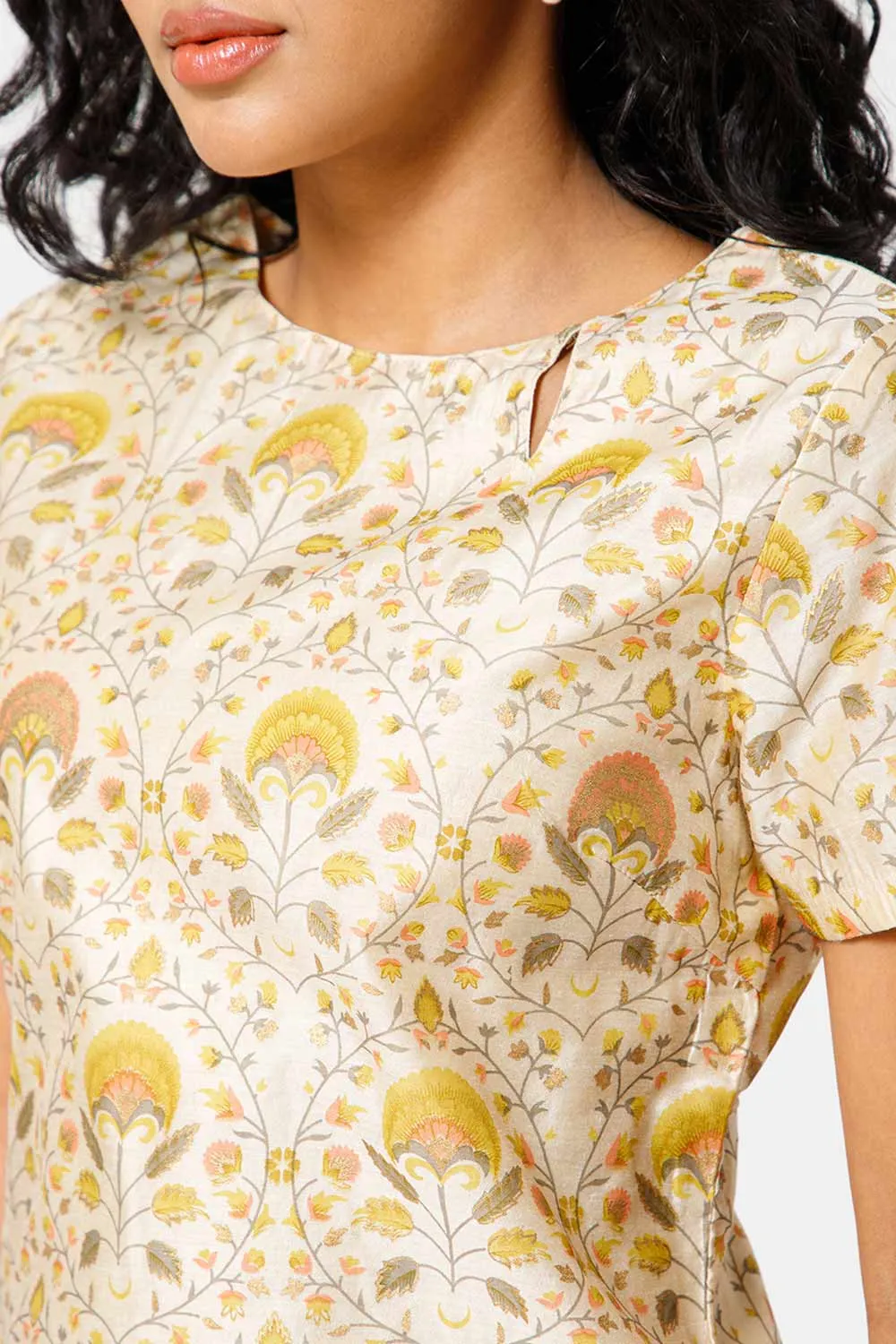 Mythri Boat Neck Short Sleeve Straight Kurti  - Yellow -  KU57